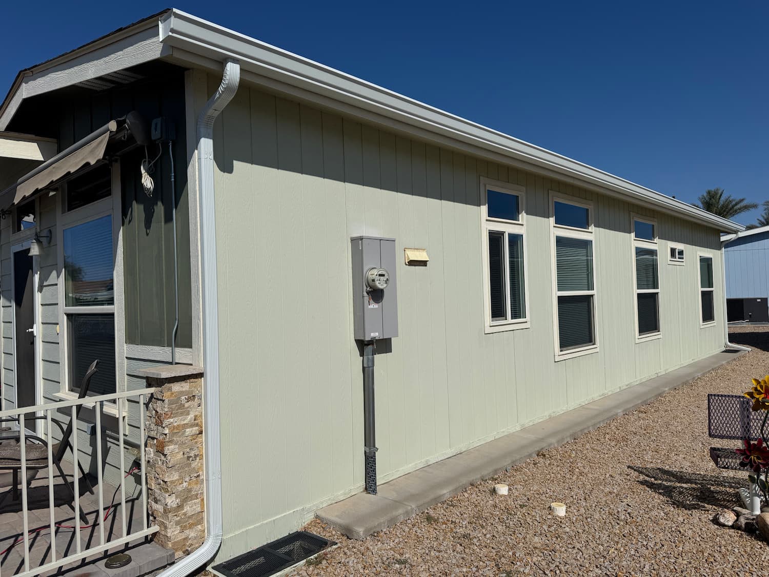 Seamless gutter installation in Arizona